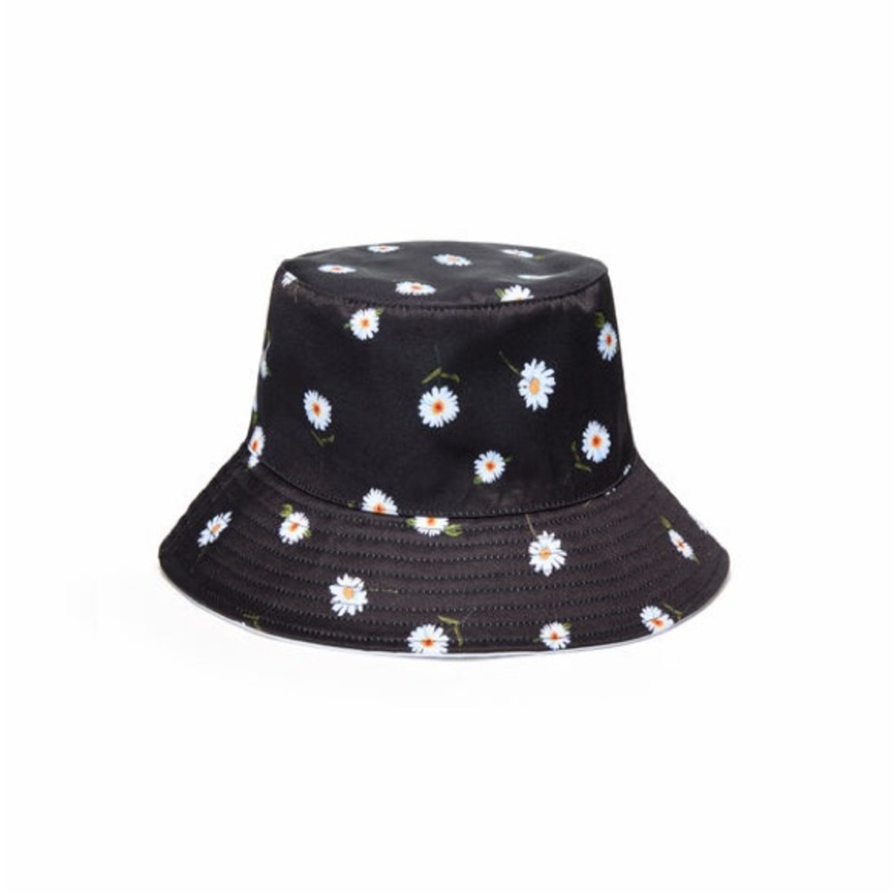 Alice and Olivia • Daisy Reversible Bucket Hat